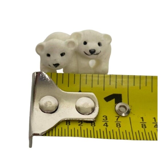 Shank Two hole Novelty Hand Painted Buttons lot of 14 Flowers Tea Pot Polar Bear - Picture 13 of 15